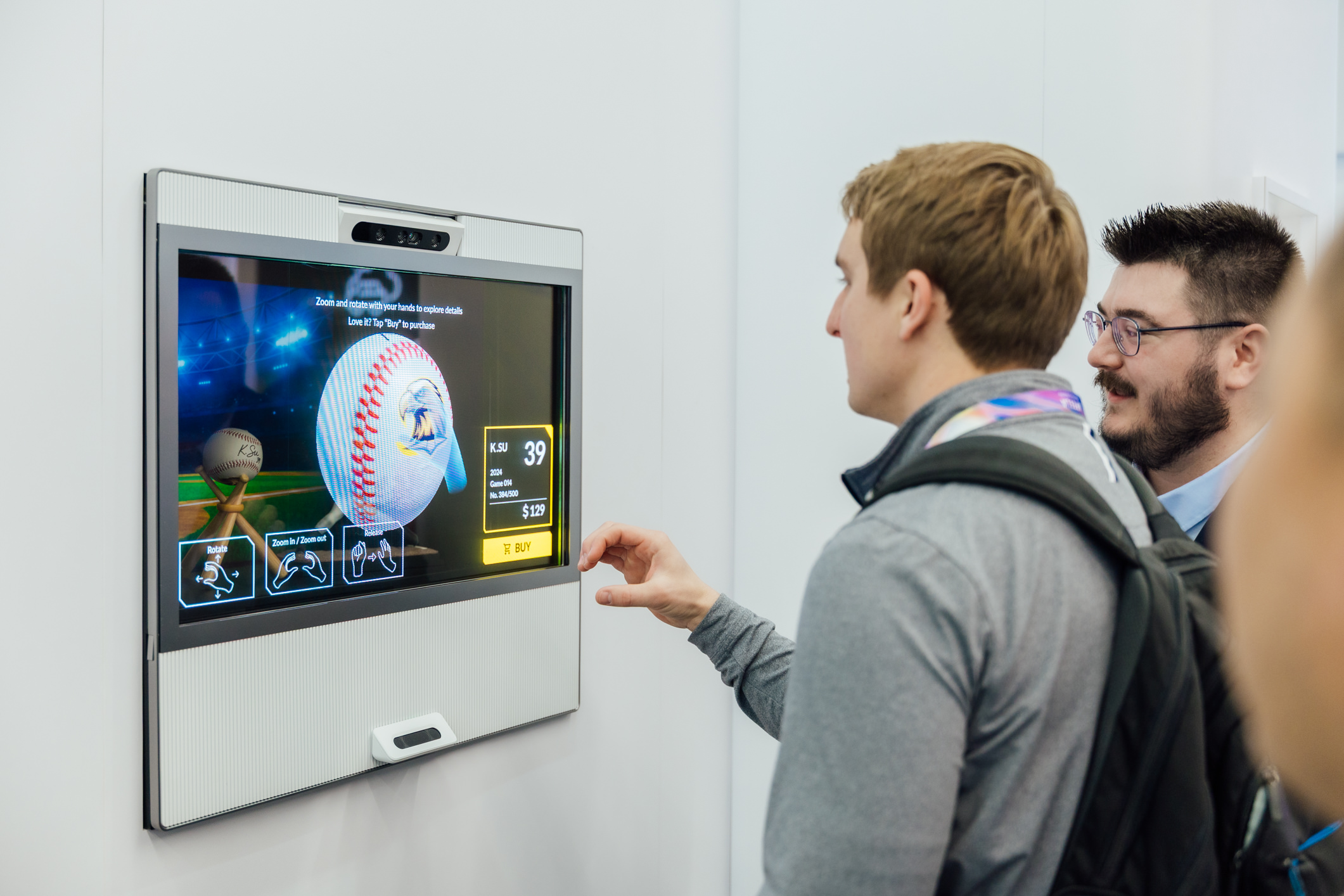 LEYU�پW�ǻ��Є�͸�^����չ�g���c�͑���Ⱦ۽�������̽ӑLEYU�پW�f�������ęC���c��صĿ����������l��܇���ӵĄ������M�������Y��ݔ�����H��Micro LEDǰհ���g��瑪�������_����Ԫ���ʵđ����龳��