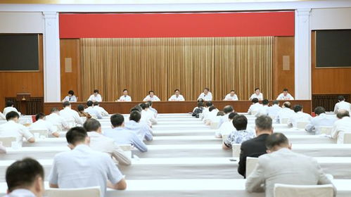 全力以赴確保第四屆進(jìn)博會(huì)圓滿成功 李強(qiáng)王文濤龔正作部署